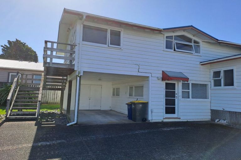 Photo of property in 26 Onewa Road, Northcote Point, Auckland, 0627