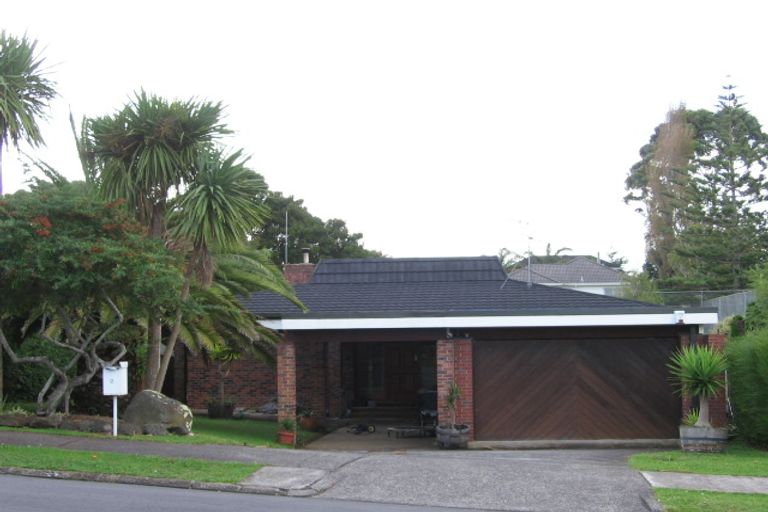 Photo of property in 2 Meadway, Sunnyhills, Auckland, 2010