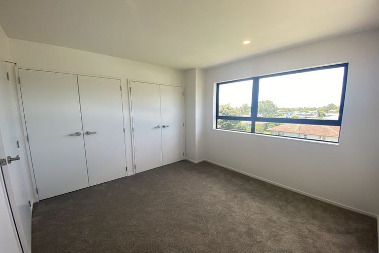 Photo of property in 19/8 Arney Road, Ranui, Auckland, 0612