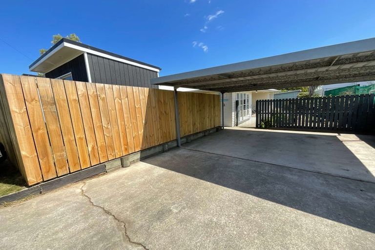 Photo of property in 73 Dunns Avenue, The Pines Beach, 7630