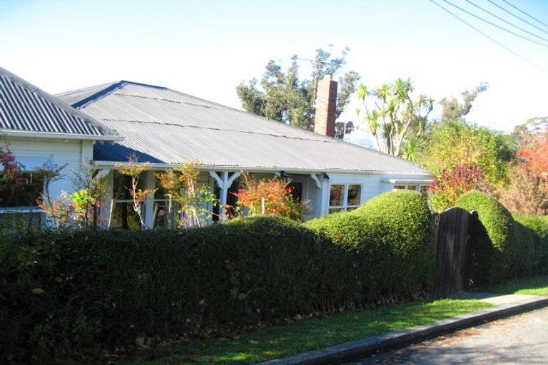 Photo of property in 19 Cresswell Avenue, Governors Bay, Lyttelton, 8971
