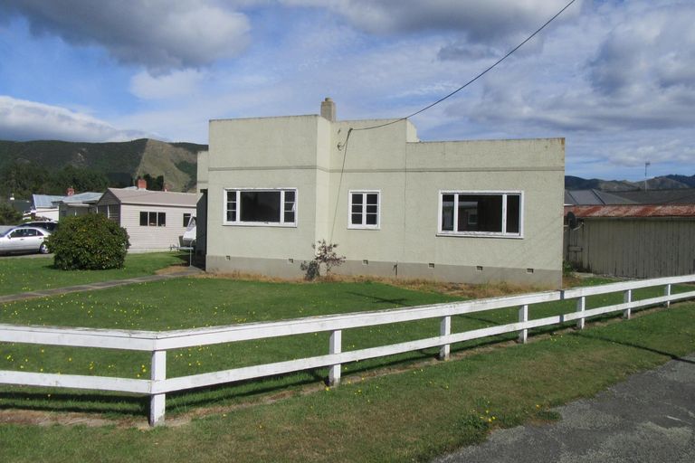 Photo of property in 22 Naylor Street, Waimate, 7924