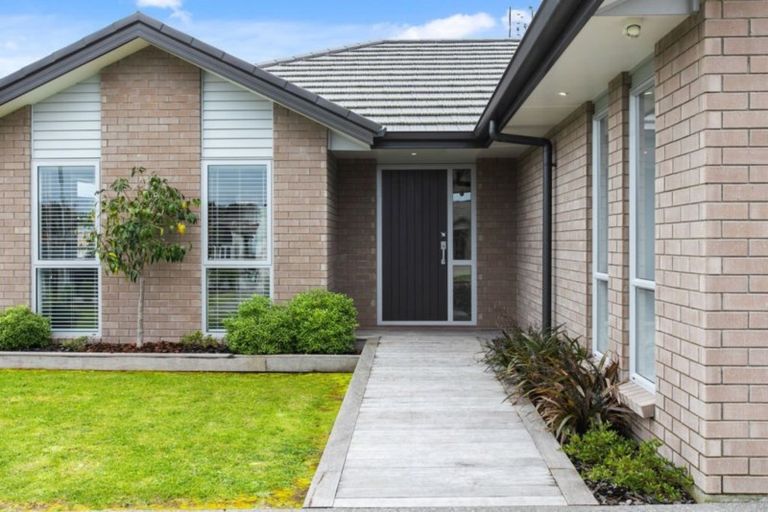 Photo of property in 319 Lakes Boulevard, Pyes Pa, Tauranga, 3112