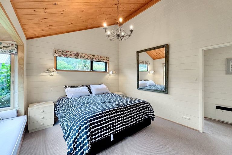 Photo of property in 123 Marine Parade, Eastbourne, Lower Hutt, 5013