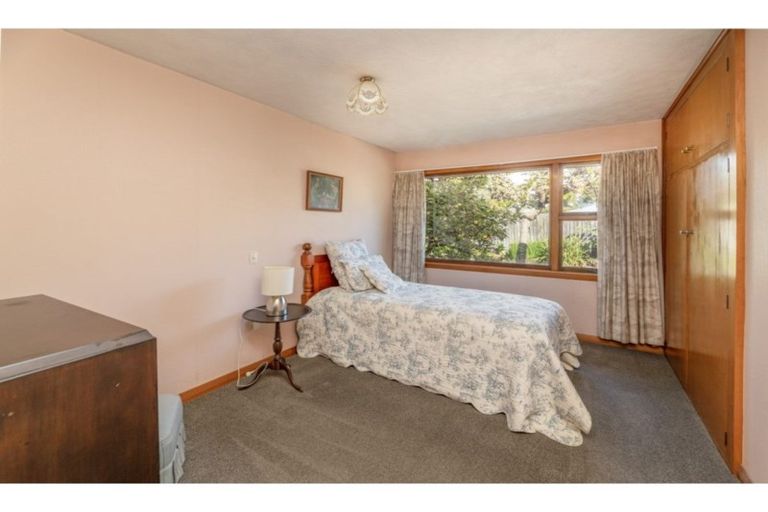 Photo of property in 49 Maidstone Road, Ilam, Christchurch, 8041