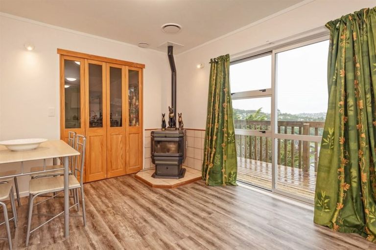 Photo of property in 95-97 Percy Dyett Drive, Karori, Wellington, 6012