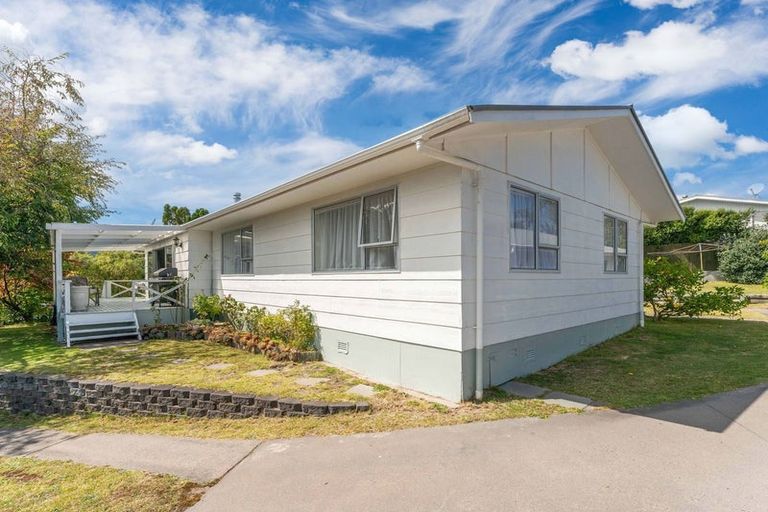 Photo of property in 16 Ferney Place, Richmond Heights, Taupo, 3330