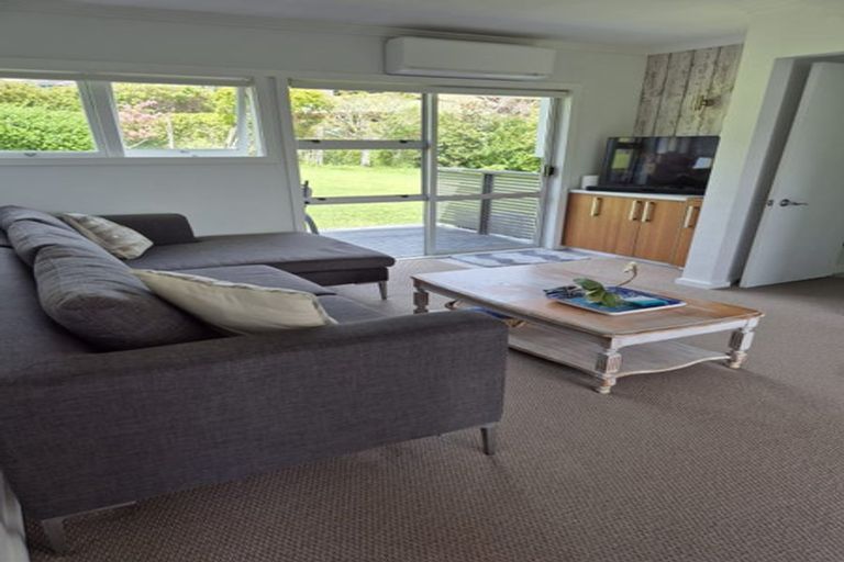 Photo of property in 1/142 Stanmore Bay Road, Stanmore Bay, Whangaparaoa, 0932