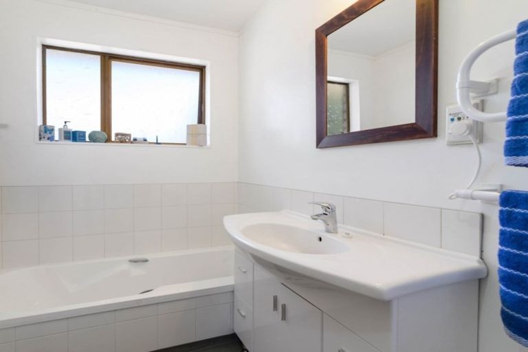 Photo of property in 20 Edmund Road, Mangakakahi, Rotorua, 3015