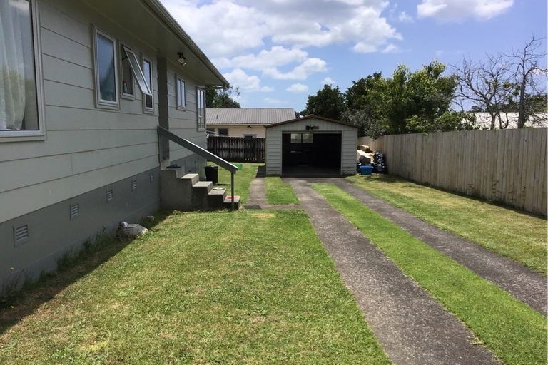 Photo of property in 20 Dingadee Street, Welcome Bay, Tauranga, 3112