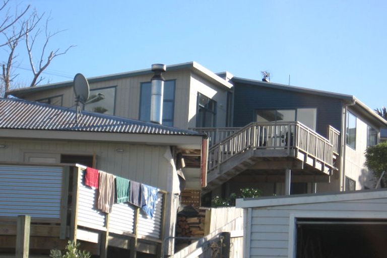 Photo of property in 4a Hiwi Crescent, Titahi Bay, Porirua, 5022