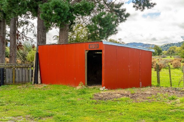 Photo of property in 1188 State Highway 2, Mikimiki, Masterton, 5881