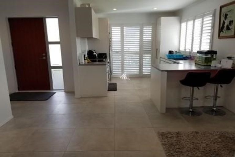 Photo of property in 2 Vincent Mcgrath Crescent, Swanson, Auckland, 0614