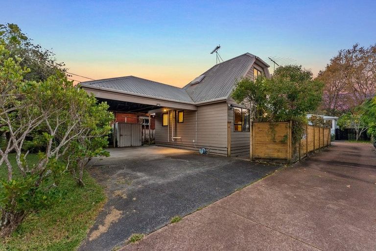 Photo of property in 2/164 Nile Road, Milford, Auckland, 0620