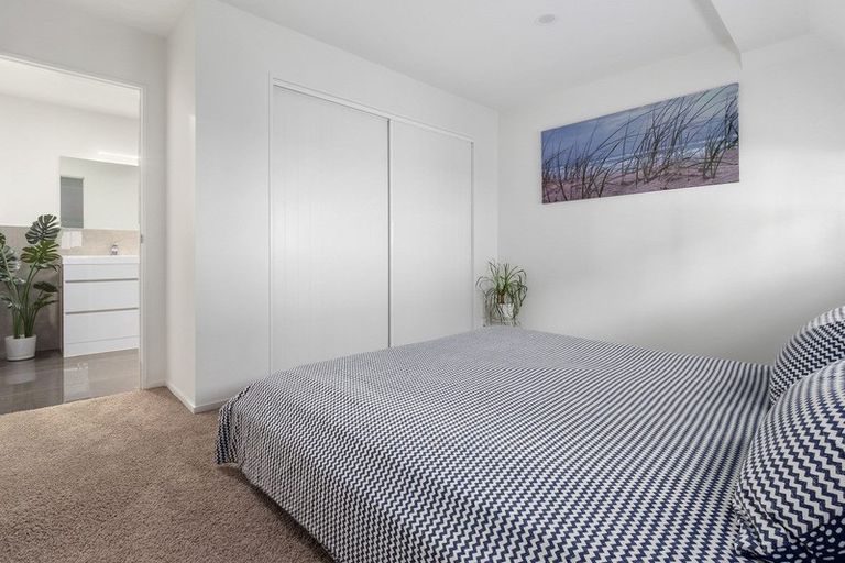 Photo of property in 5/47 Marine Parade, Mount Maunganui, 3116