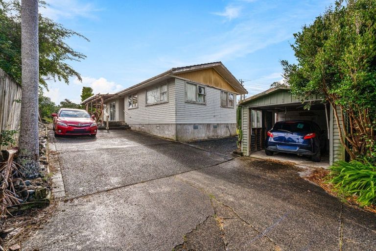 Photo of property in 62 Harmel Road, Glendene, Auckland, 0602