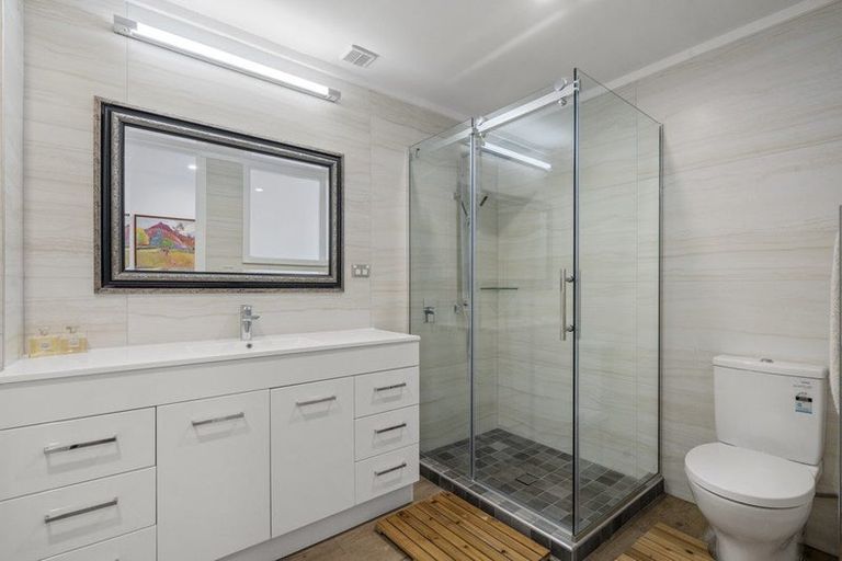 Photo of property in 27 Palmer Crescent, Mission Bay, Auckland, 1071