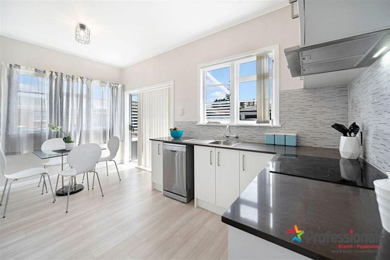 Photo of property in 1/5 Hill Road, Papatoetoe, Auckland, 2025