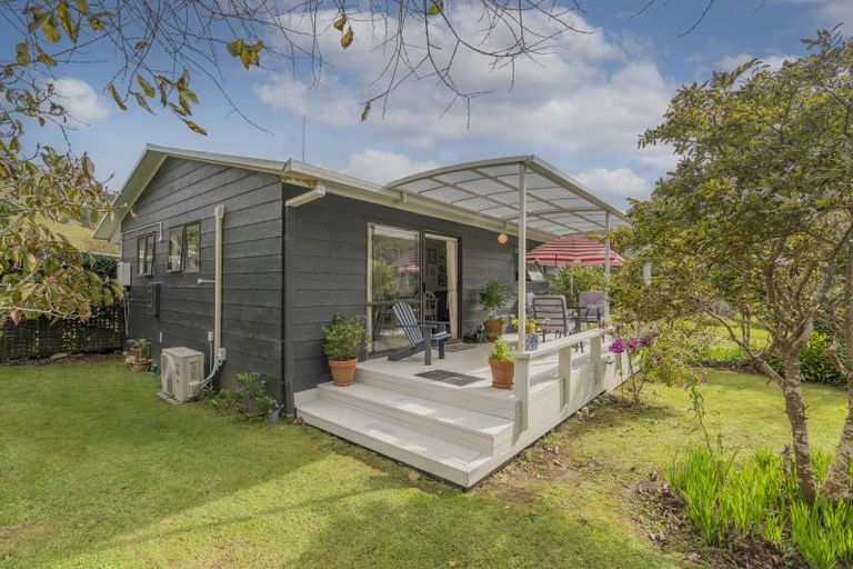 Photo of property in 10a Parkland Place, Whitianga, 3510