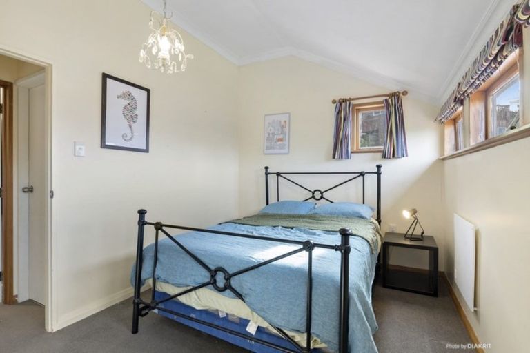 Photo of property in 161 Sutherland Road, Lyall Bay, Wellington, 6022