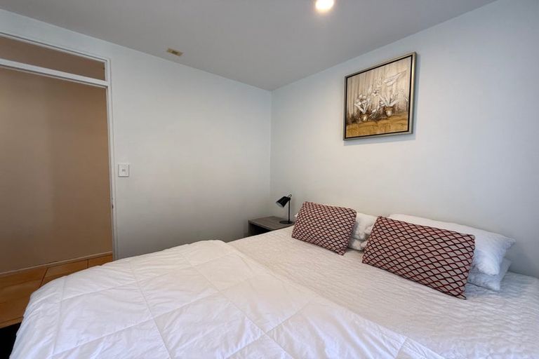 Photo of property in Terrace Garden Apartments, 10f/120 The Terrace, Wellington Central, Wellington, 6011