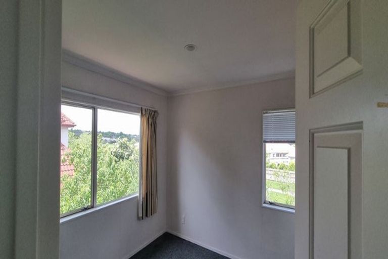 Photo of property in 192a Botany Road, Botany Downs, Auckland, 2010