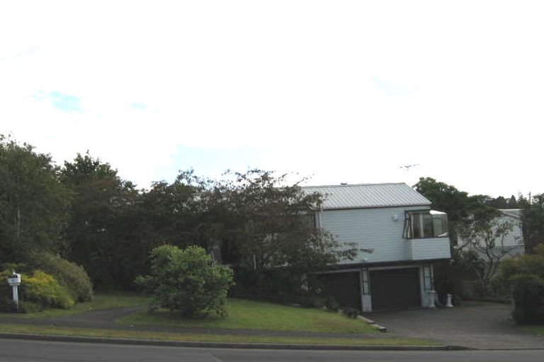 Photo of property in 6 Unsworth Drive, Unsworth Heights, Auckland, 0632