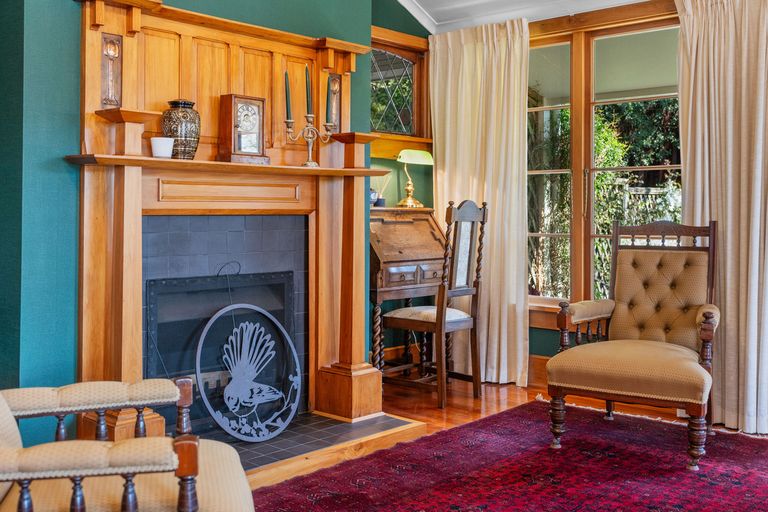 Photo of property in 1 Howard Street, Macandrew Bay, Dunedin, 9014