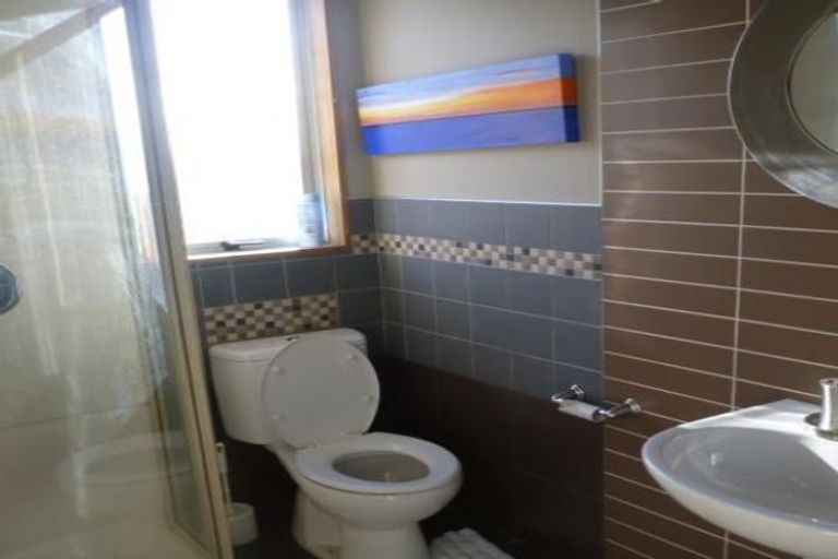 Photo of property in 10 Chastudon Place, Tawa, Wellington, 5028