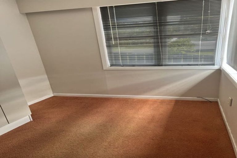 Photo of property in 10 Coronation Road, Glenfield, Auckland, 0627