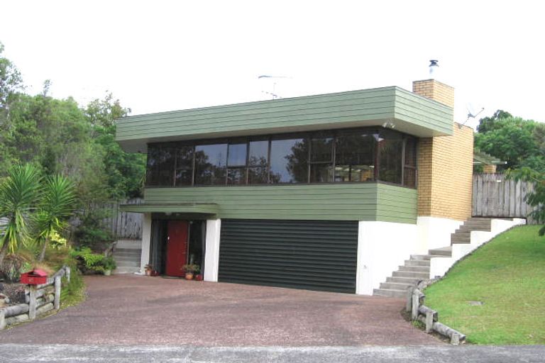 Photo of property in 87 Manhattan Heights, Glendene, Auckland, 0602