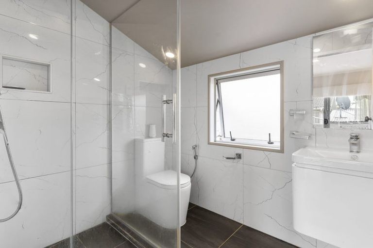 Photo of property in 369 Bucklands Beach Road, Bucklands Beach, Auckland, 2012