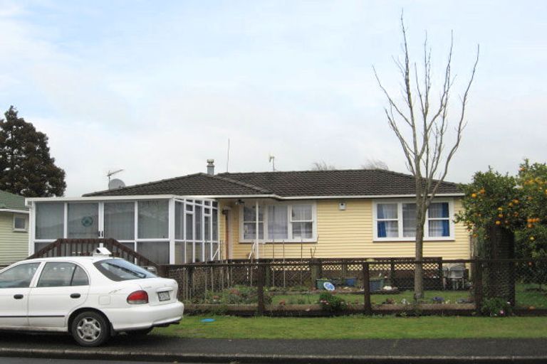 Photo of property in 9 Mcentee Street, Papakura, 2110