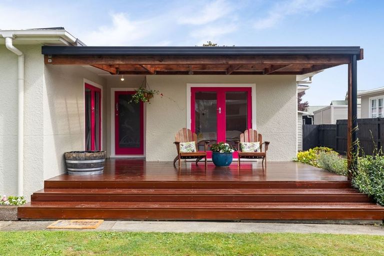 Photo of property in 17 Salisbury Avenue, Terrace End, Palmerston North, 4410