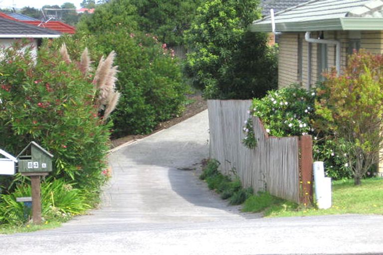 Photo of property in 84a Sunset Road, Unsworth Heights, Auckland, 0632