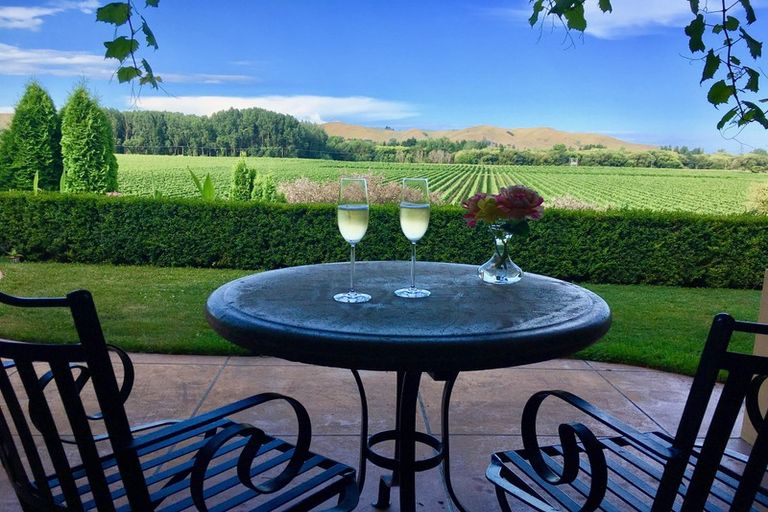 Photo of property in Beckenridge Lodge, 1 Breckenridge Lane, Puketapu, Napier, 4183