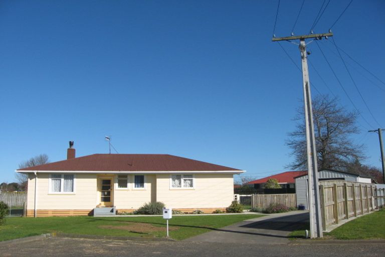 Photo of property in 33 Holland Crescent, Bulls, 4818