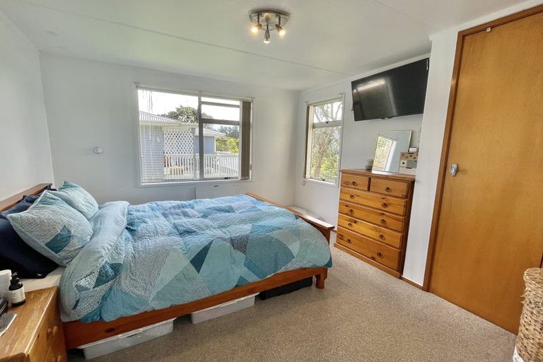 Photo of property in 94 Jamaica Drive, Grenada North, Wellington, 5028