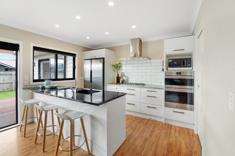 Photo of property in 1 Dow Chung Place, Otaki, 5512