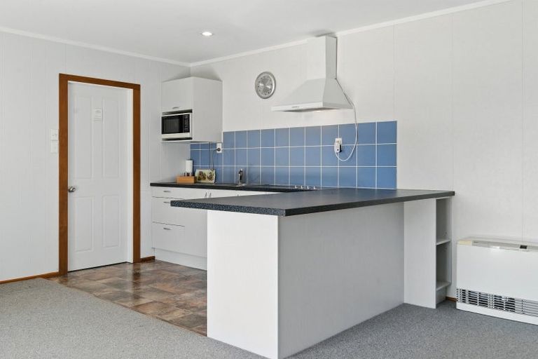 Photo of property in 229 Shakespeare Street, Leamington, Cambridge, 3432