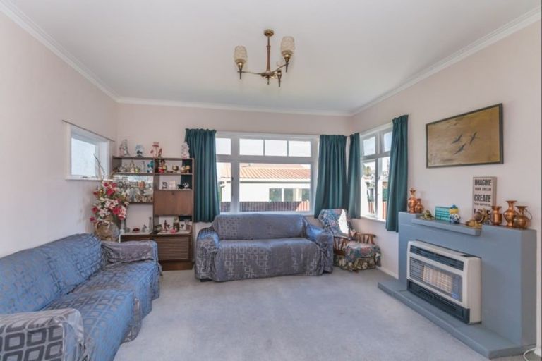 Photo of property in 154a Winchester Street, Levin, 5510