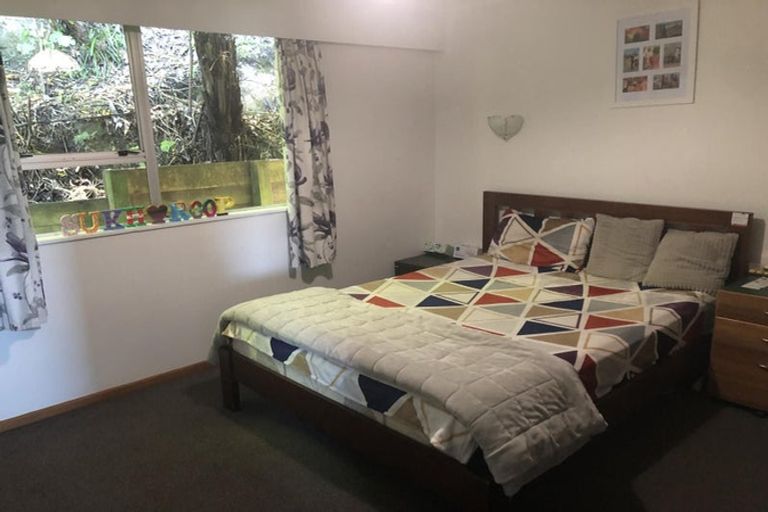 Photo of property in 89 Miromiro Road, Normandale, Lower Hutt, 5010