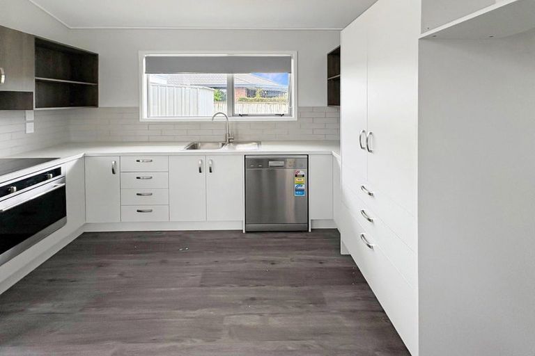 Photo of property in 65a Winchester Street, Levin, 5510