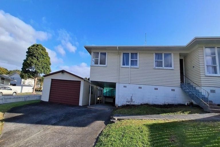 Photo of property in 2 Capella Place, Manurewa, Auckland, 2102