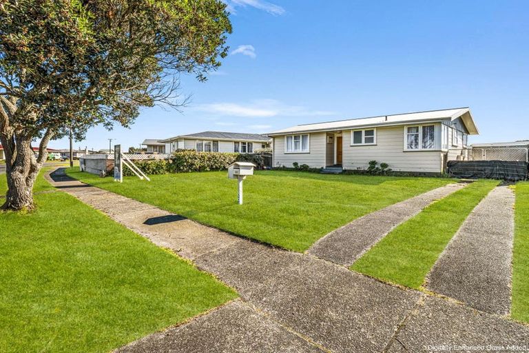 Photo of property in 55 Titoki Street, Castlecliff, Whanganui, 4501