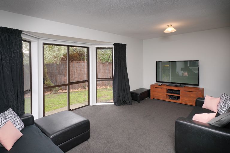 Photo of property in 27a Trafford Street, Harewood, Christchurch, 8051