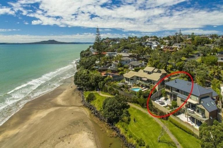 Photo of property in 24 Whitby Crescent, Mairangi Bay, Auckland, 0630