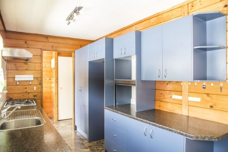 Photo of property in 2/98 Lake Road, Narrow Neck, Auckland, 0622