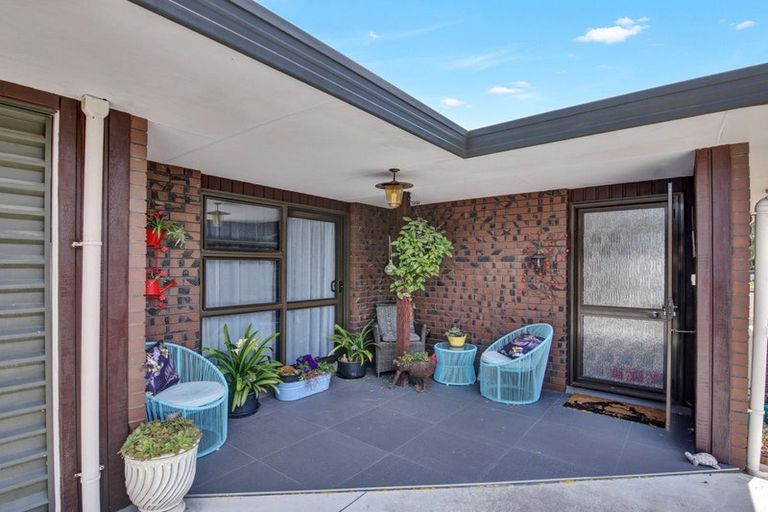 Photo of property in 1/14 Gatonby Place, Avonhead, Christchurch, 8042