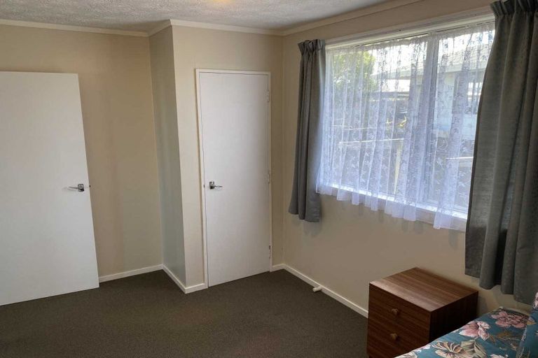 Photo of property in 12 Karyn Street, Castlecliff, Whanganui, 4501